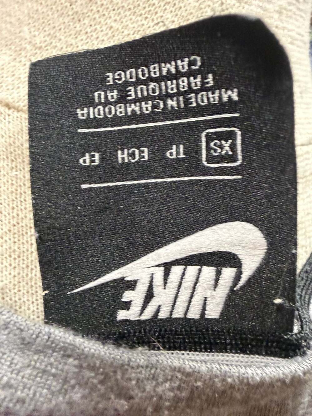 Nike Women's Gray Graphic Logo Tank Top Size XS - Picture 2 of 2